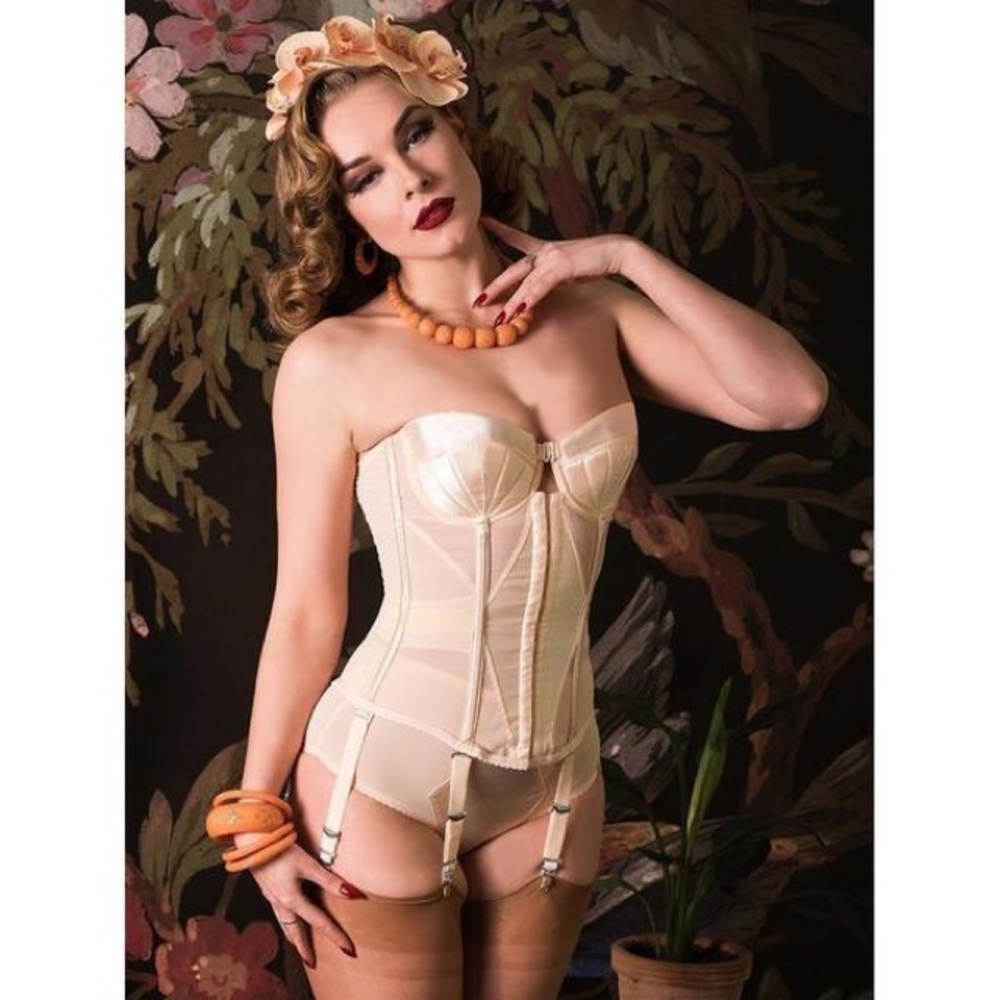 🚩Merry Widow Glamour Nouveau L3035 - Peach